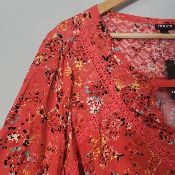 Torrid Orange Floral Bell Sleeve Blouse NWT - Picture 6 of 14